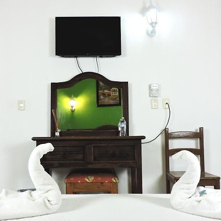 Hotel Valladolid Valladolid  Ngoại thất bức ảnh